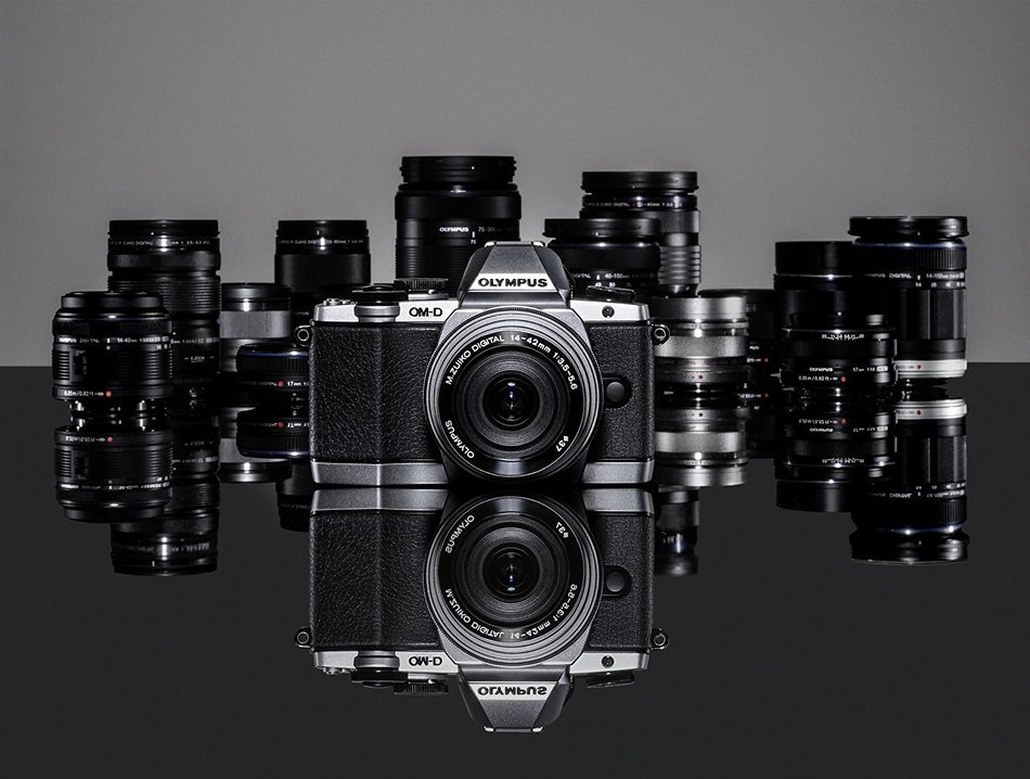 Olympus OM-D E-M10 with M.Zuiko ED 14-42mm 1:3.5-5.6 EZ Lens - Silver - International Version (No Warranty) N3
