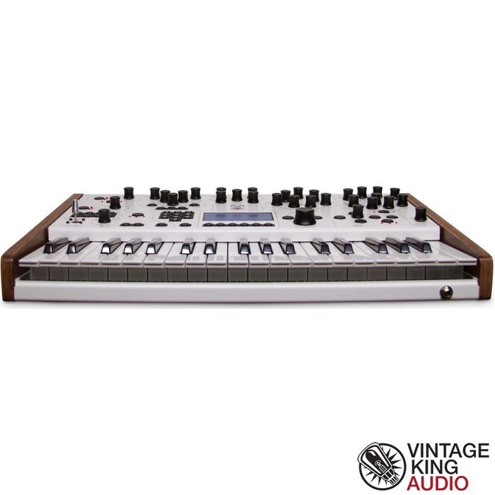 Modal Electronics 001 37-key analog/digital hybrid two-voice synthesizer N3