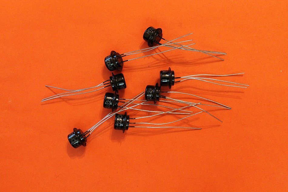 Transistors silicon military MP102 USSR 20 pcs