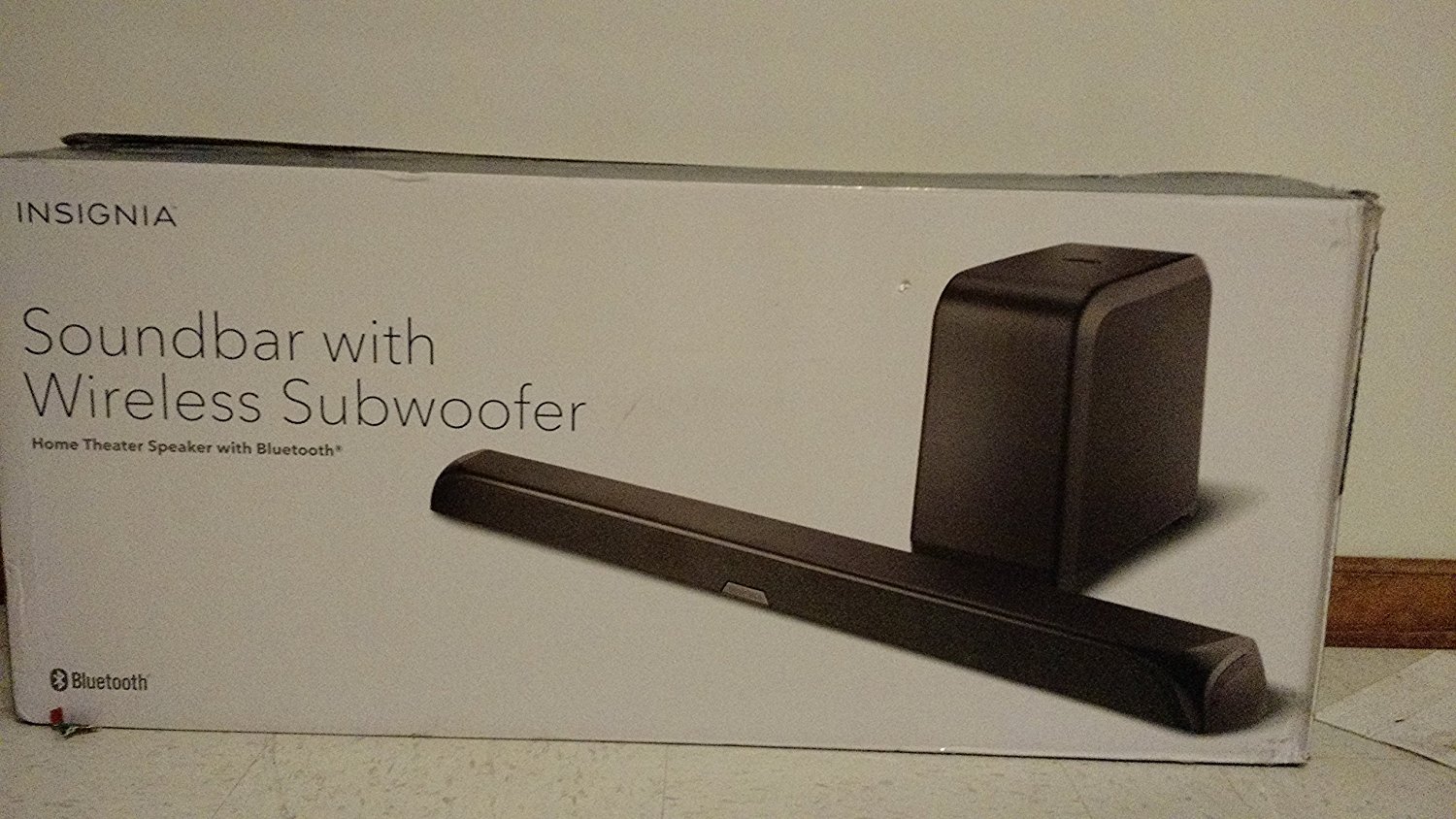 Insignia NSSB515 2.1Channel Soundbar with Wireless Subwoofer N2 free