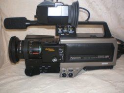 Panasonic WV-3240 Pro Line w/ AG-2400 VHS Portable Recorder Unit N7