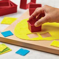 Cake Boss Decorating Tools 9-Piece Round Fondant and Cookie Cutter Set, Red N6