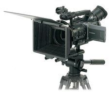 Panasonic Pro AG-DVX100BP(S) 3-CCD MiniDV Proline Camcorder with 10x Optical Zoom (Discontinued by Manufacturer) N3