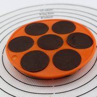 Candy Making Molds, 2PCS YYP [7 Cavity Smile Face Shape Mold] Silicone Candy Molds for Home Baking - Reusable... N8