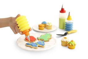 Kuhn Rikon Cookie and Cupcake Decorating Set N2