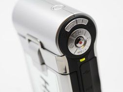 SVP T400-Silver 1280x720p True HD Camcorder with 2.4 LCD" N3