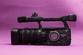 Canon XH A1 HDV 1080i Digital Video Camcorder w/ Camera Light N6