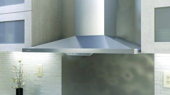 Zephyr ZANE30AS Europa 30" Stainless Steel Chimney Style Wall Mount Range Hood