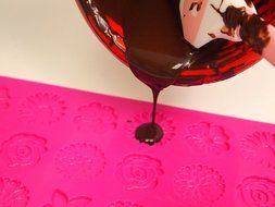 Siliconezone Chocochips Collection 8.9" Non-Stick Silicone Easter Chocolate Mold, Lime Green N9