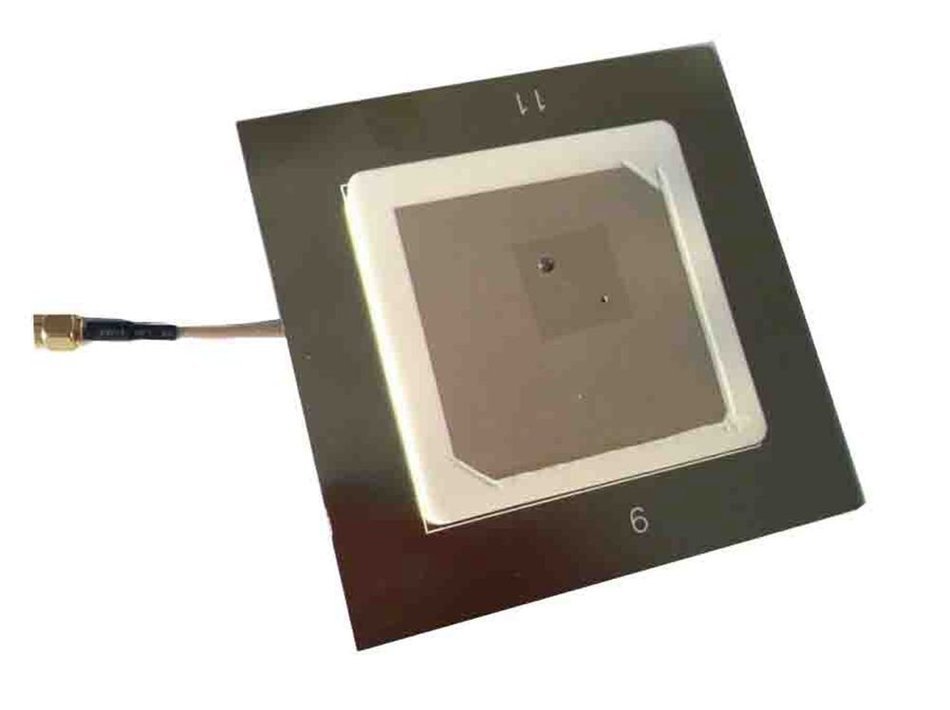 UHF RFID 5dBi ceramic antenna 920 ~ 925MHz UHF reader external antenna SMA N2