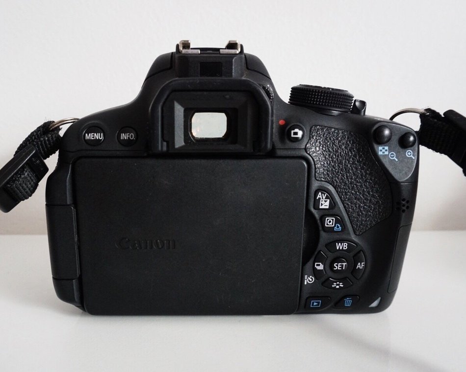 Canon T5i Body Only - International Version N5