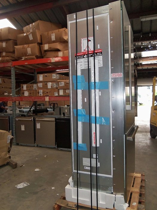 Thermador 19.7 Cu. Ft. Stainless Steel Bottom Freezer Refrigerator - T36BB810SS N4