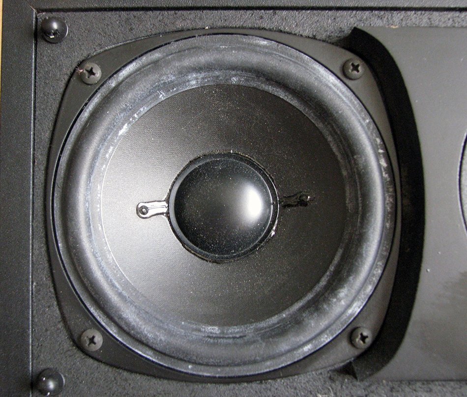 Definitive Technology C-1 Center Channel Speaker/ Main Speaker N5