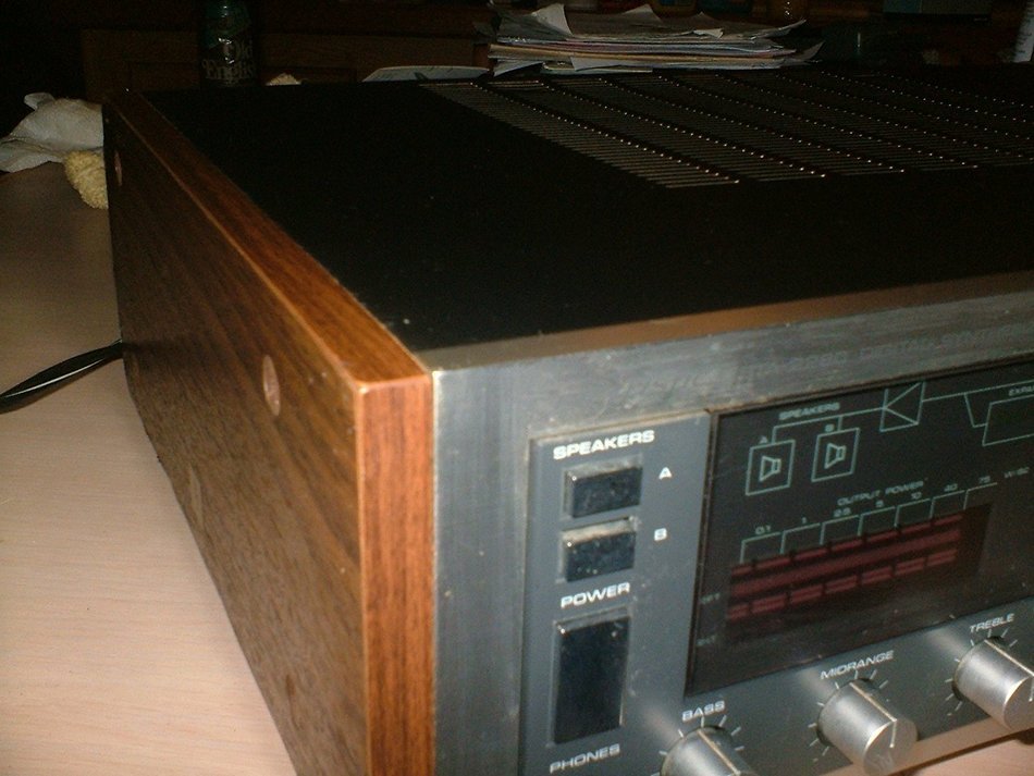 REALISTIC STA-2280 SYNTHESIZED AM/FM STEREO RECEIVER N5