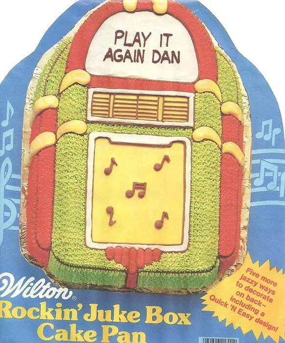 Wilton Rockin' Juke Box or Old Time Radio Cake Pan (502-1387, 1983) N2