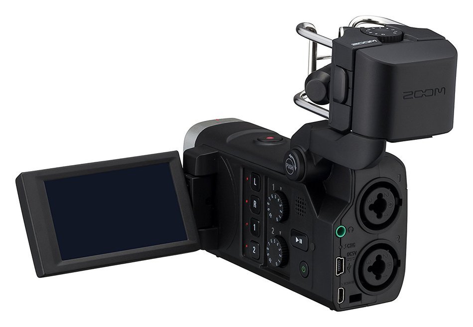 Zoom&nbsp;Q8 Handy Video Recorder Bundle with SCQ-8 Case and Austin Bazaar Polishing Cloth N3