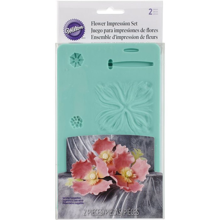 Wilton 409-2530 2-Piece Flower Impression Mold, Green N3