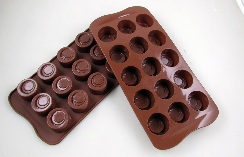 Home-X Rose Shaped Silicone Mold for Chocolate, Jelly and Candy - 15-piece Per Mold - Rose N4