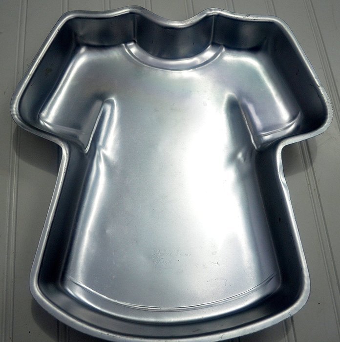 Wilton Tshirt Cake Pan 2105-2347 N3