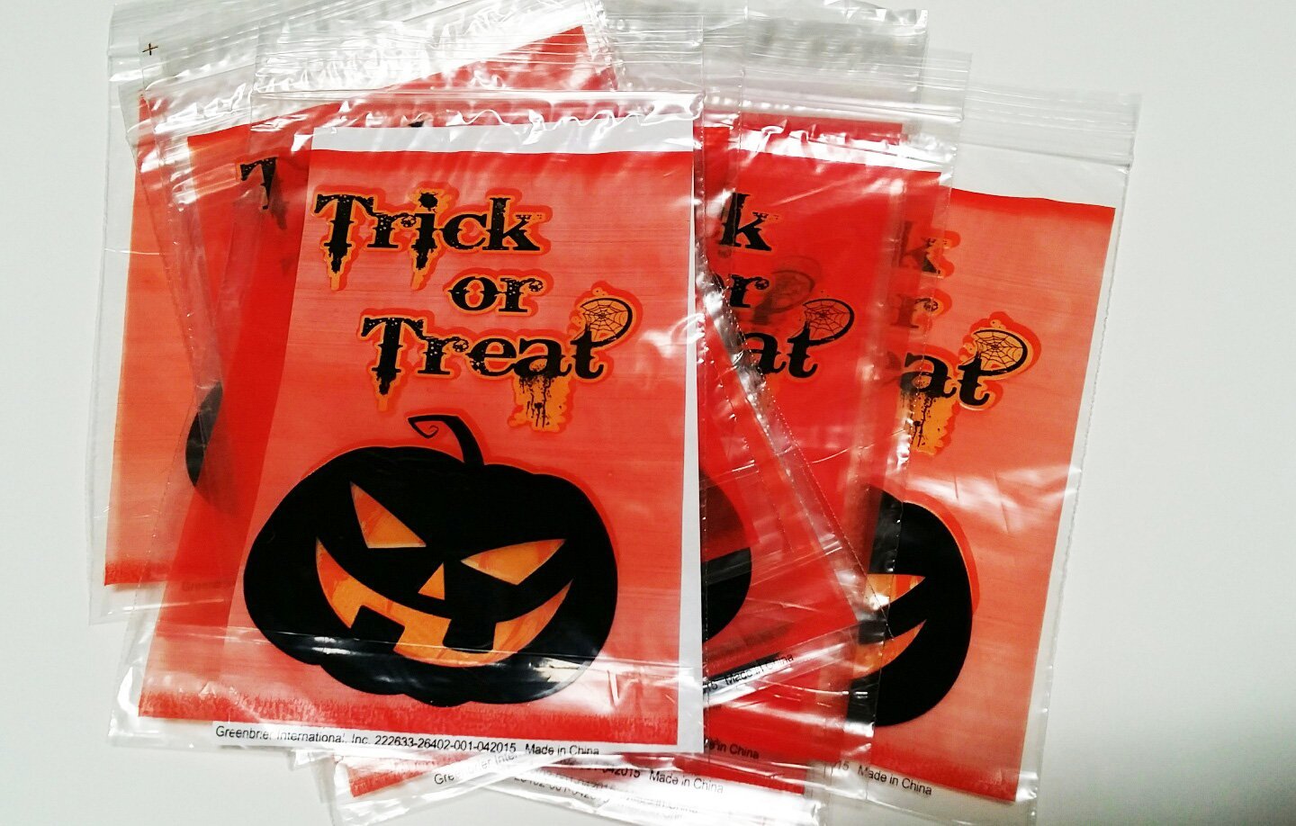 3 Packs of 40pcs (Total 120 Bags) Clear Halloween Random Style Flat