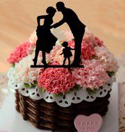 Ecape Acrylic Family Cake Toppers Wedding Cake Toppers Groom Kiss and Hug Bride with Little Girl Black Pack of 1 N5