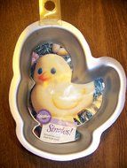 Wilton Singles - Cake - Cupcake Pan CHICK - makes single serving cake or cupcake
