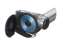 Sony DCR-DVD505 4MP DVD Handycam Camcorder with 10x Optical Zoom N7