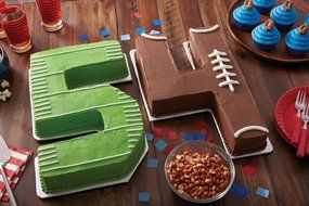 Wilton 2105-0801 Countless Celebrations Letters &amp; Numbers Non-Stick Bakeware Set N4