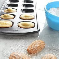 Wilton Advance - Select Nonstick 12-Cavity Madeleine Pan in Gunmetal N5
