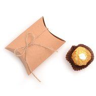 Mandydov 100pcs Anti-Scratch Kraft Paper Pillow Box Gift Candy Box with Twine for Wedding Party Favor N3
