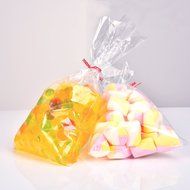 Outus 100 Pieces Party Bags Favor Bags with 100 Pieces Red Twist Ties N2