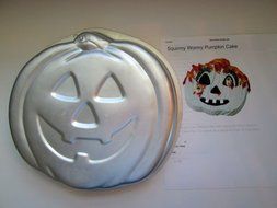 Wilton Cake Pan: Jack-O-Lantern/Pumpkin (2105-3068, 1995) N2
