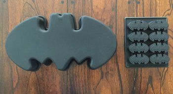 Batman Logo Silicone Birthday Cake Pan Chocolate Candy Mold Ice Tray set of 2 molds N2