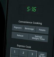 Hotpoint 1.6 Cu. Ft. Over-the-range Microwave Oven N4