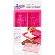 Wilton 2115-1059 Valentine&#039;s Day Candy Bark Mold, Assorted