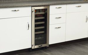 Marvel 30WCM-BS-G-R 15-Inch Wide Under Counter Wine Cellar Black Cabinet Glass and Stainless Steel Door N2