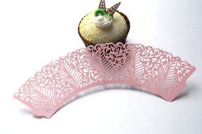 Kuke 24 pcs Seabed Leaf Laser Cut Cupcake Wrappers Cupcake Liners Muffin Container for Baby Shower Baby Birthday... N6