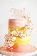 LOVENJOY Gift Box Pack Mr and Mrs Monogram Rustic Wood Wedding Engagement Cake Toppers Decoration (5.9-inch) N4