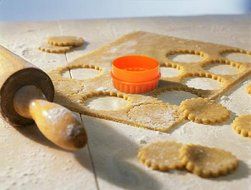 YiZYiF Funny DIY Mould Cookie Cutter Pastry Baking Biscuit Mold For Adults Kids (Round Shaped) N8