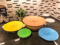 Silicone Lids Set of 4 with 2 cup lids - BPA Free, Strong Suction, Money Saver - Heat resisting, dishwasher, microwaveable... N4