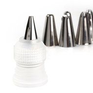 Misula 8 Pcs Cake Decorating Set, Silicone Icing Piping Cream Pastry Bag + 6 Pcs Stainless Steel Nozzle Tips Set... N2