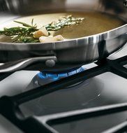 GE JGB640DEFWW 30" White Gas Sealed Burner Range N5
