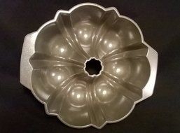 Nordicware 9 Cup Bundt Pan