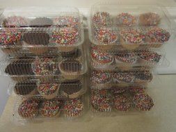 Oasis Supply PJP LBH-6656-12A 6-Compartment Cupcake Containers with Hinged Lid and 12 containers, Clear