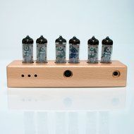 Tube Shelf Clock on Wood Body N5
