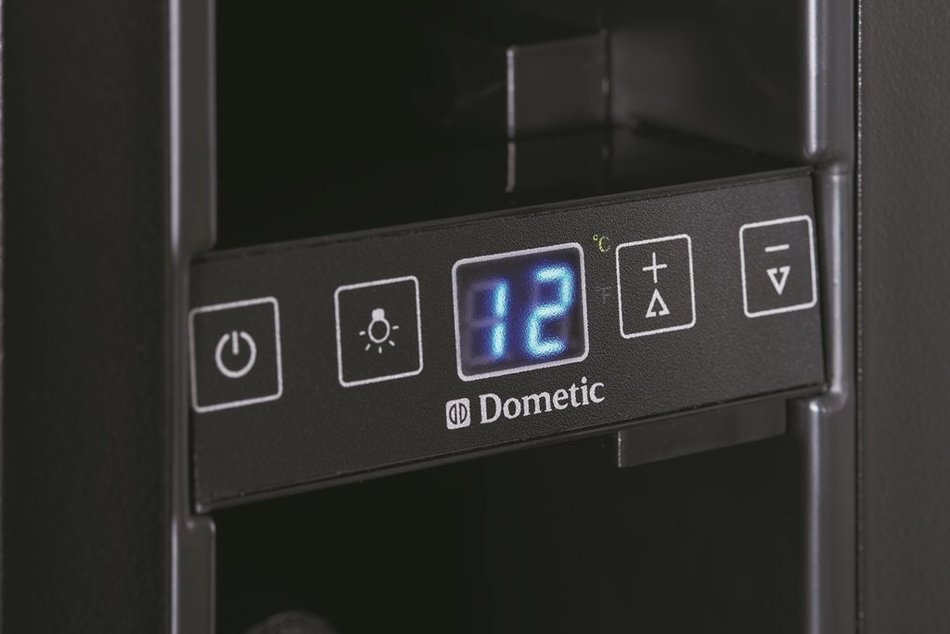 deviceSTYLE CD-7 7 Bottle Compact Wine Cooler (import japan) N9