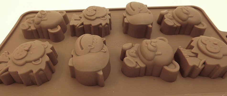 set of 4 chocolate candy molds, Lions/bears/hippos- silicone molds for ice, candy, chocolate, jellos, gummies,... N5