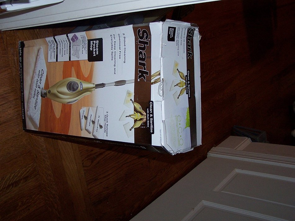 Euro-Pro Shark S3501 Steam Pocket Mop with 3 Quick Release Mop Heads and 4 Pads N3