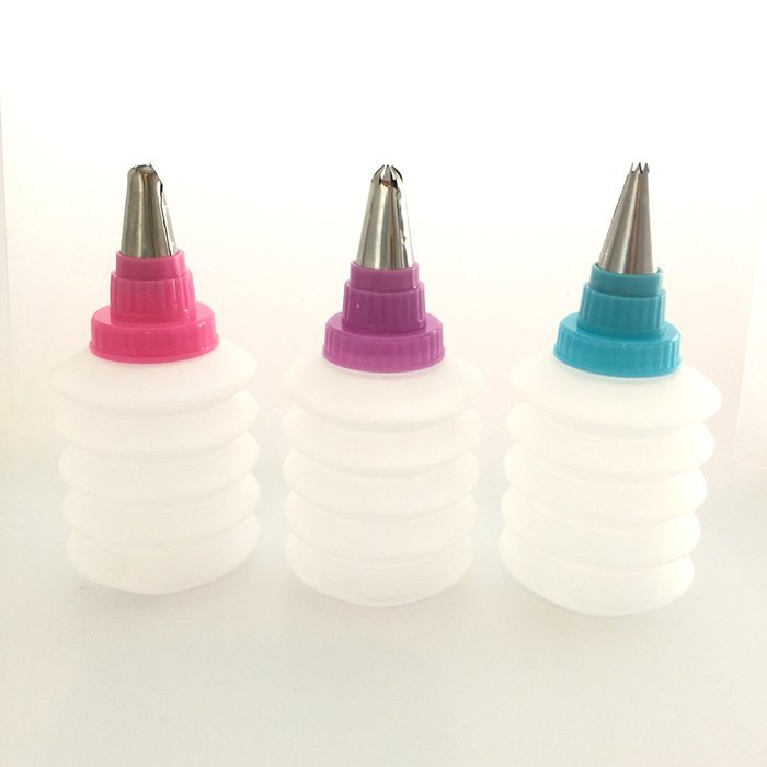 Brilliant Baker, Decorating Kit for Kids and Adults, Icing Dispensers and Tips, 20+ Pieces Included, Great Family... N2