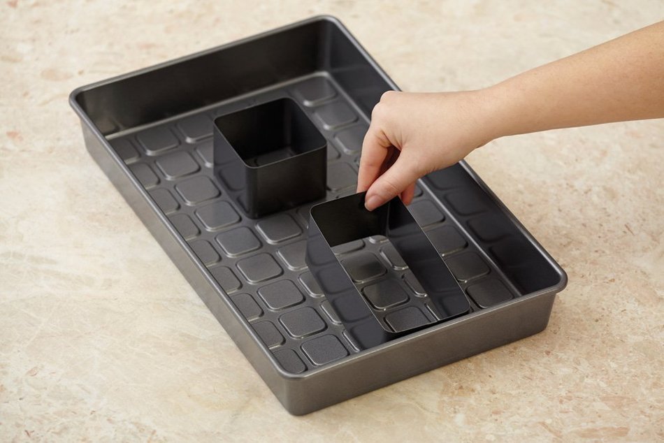 Wilton 2105-0801 Countless Celebrations Letters & Numbers Non-Stick Bakeware Set N3